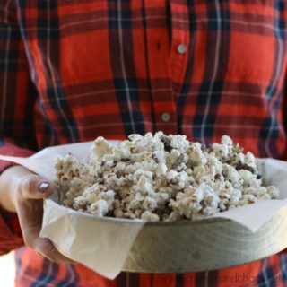 Only 4 ingredients to this sweet treat, Thin Mint Popcorn is super yummy and a great snack for your next movie night!