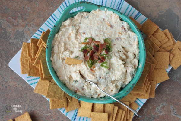 Apricot Gorgonzola Cheese Spread | Crumbs and Chaos #easyappetizer #bluecheese #dip www.crumbsandchaos.dreamhosters.com