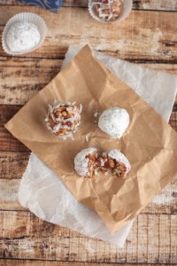 Date "Snow" Balls | Crumbs and Chaos #Christmas www.crumbsandchaos.dreamhosters.com