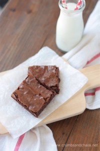 Favorite Brownies From Scratch | recipe on www.crumbsandchaos.dreamhosters.com