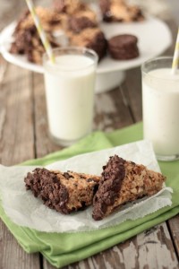 Grasshopper Rice Krispie Treats | recipe by Crumbs and Chaos