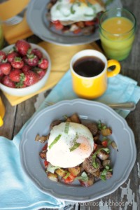 Brat Breakfast Hash | recipe by Crumbs and Chaos #SausageFamily