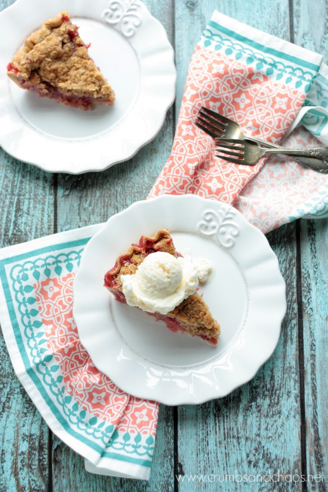 Strawberry Rhubarb Crumb Pie | Crumbs and Chaos