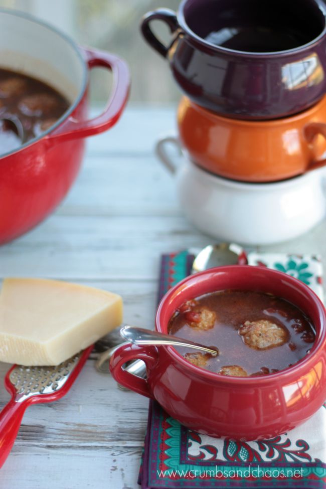 Easy Italian Meatball Soup | recipe on www.crumbsandchaos.dreamhosters.com