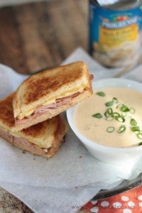 Ham, Gouda and Apple Grilled Cheese | recipe on Crumbs and Chaos