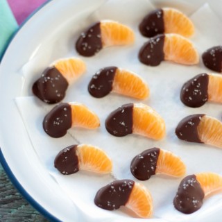 Chocolate Dipped Clementines | Crumbs and Chaos