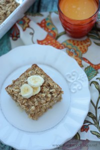 Peanut Butter Banana Baked Oatmeal | Crumbs and Chaos