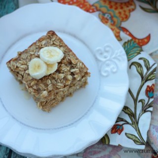 Peanut Butter Banana Baked Oatmeal | Crumbs and Chaos